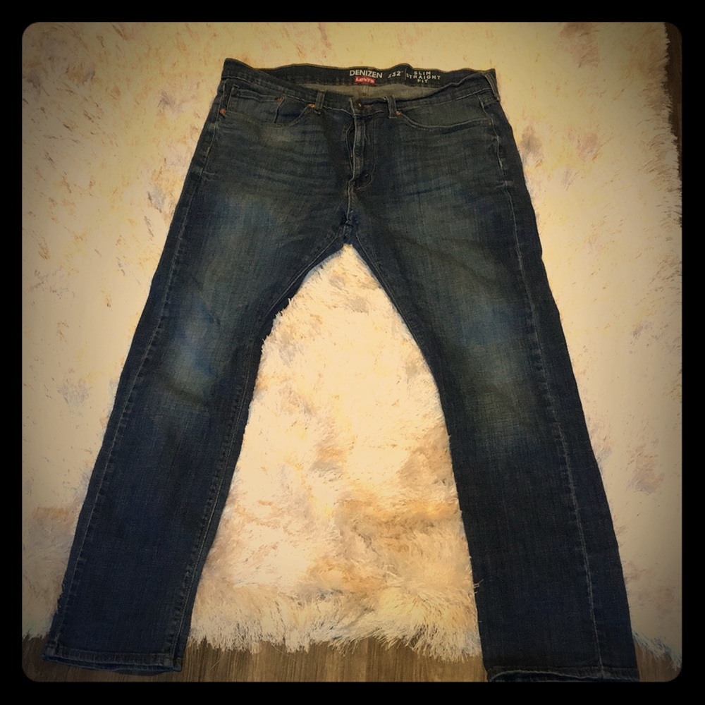 Denizen Levi’s 232 Slim Straight Fit